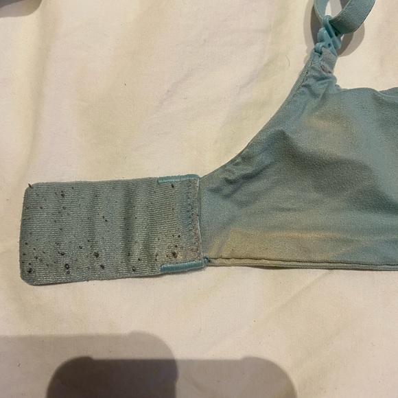 Victoria’s Secret sky blu lace bra, size 36D - Picture 6 of 6